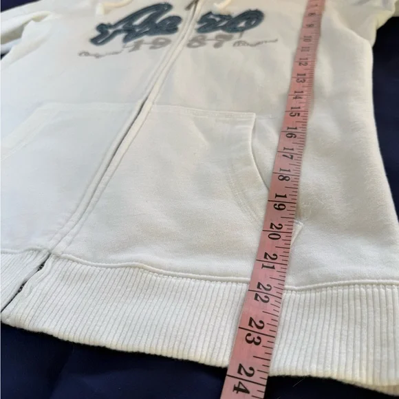 Woman’s Aeropostale White Hoodie - Picture 5 of 6